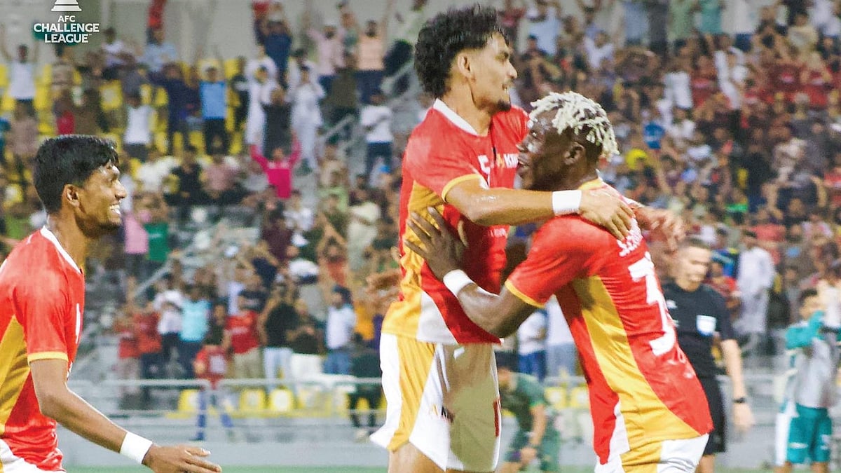 গোলের পর কিংসের উদযাপন