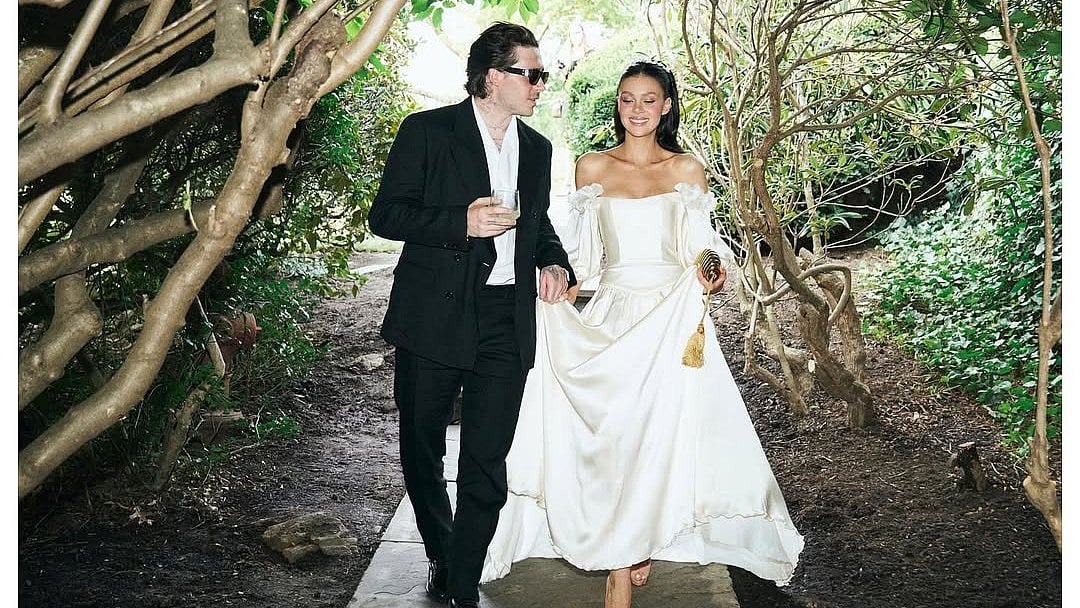 বিয়ের তিন বছরের মাথায় আবার বিয়ের আনুষ্ঠানিকতা সারলেন ব্রুকলিন ও নিকোলা