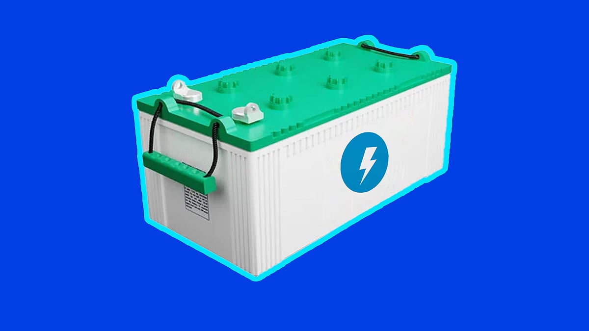 লোডশেডিংয়ের সময় তাৎক্ষণিকভাবে বিকল্প বিদ্যুৎ সরবরাহ করে আইপিএস (ইনস্ট্যান্ট পাওয়ার সাপ্লাই) ব্যাটারি