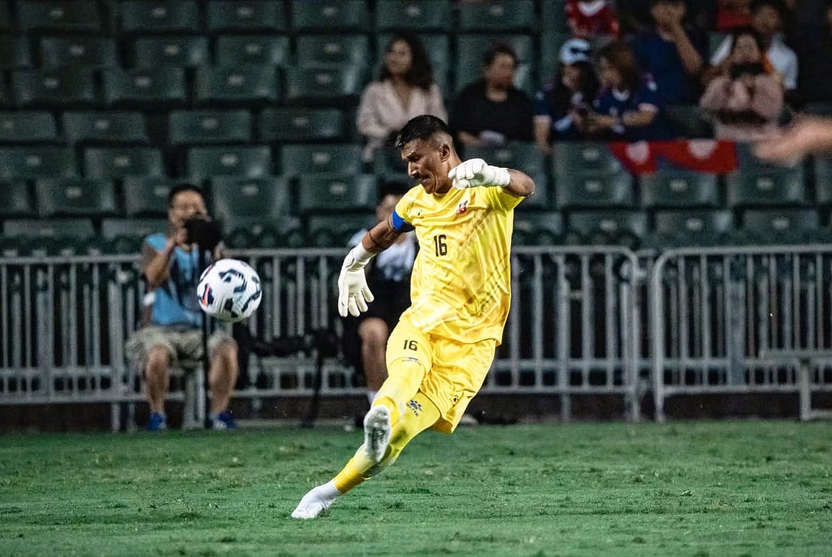 নেপাল জাতীয় দলের গোলরক্ষক ও অধিনায়ক কিরণ চেমজংকে দলে টেনেছে বাংলাদেশ পুলিশ এফসি