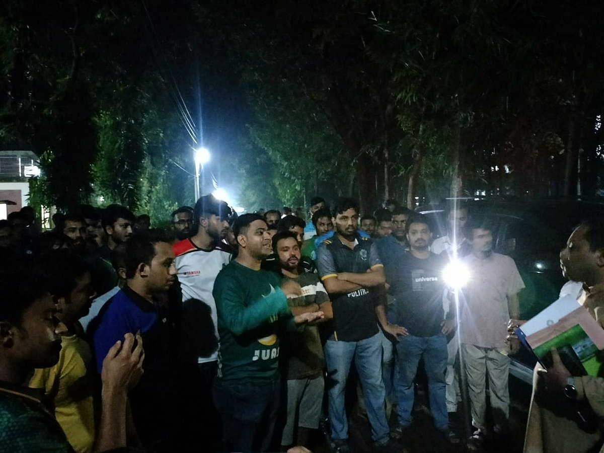 মেয়াদোত্তীর্ণ শিক্ষার্থীদের অনেকে আরও কিছু দিন হলে থাকতে চান