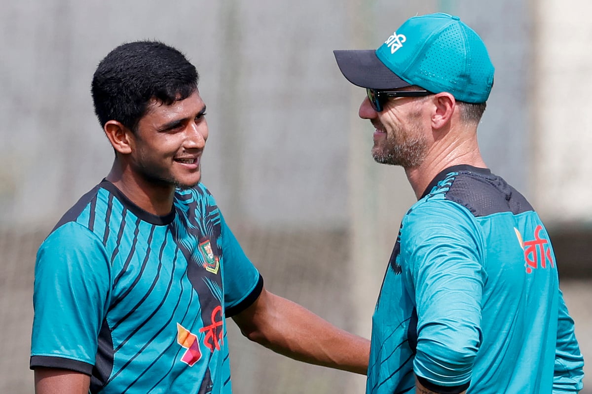 পেস বোলিং কোচের দায়িত্ব ছাড়লেন টেইট, অস্ট্রেলিয়া সিরিজে দায়িত্বে তালহা জুবায়ের