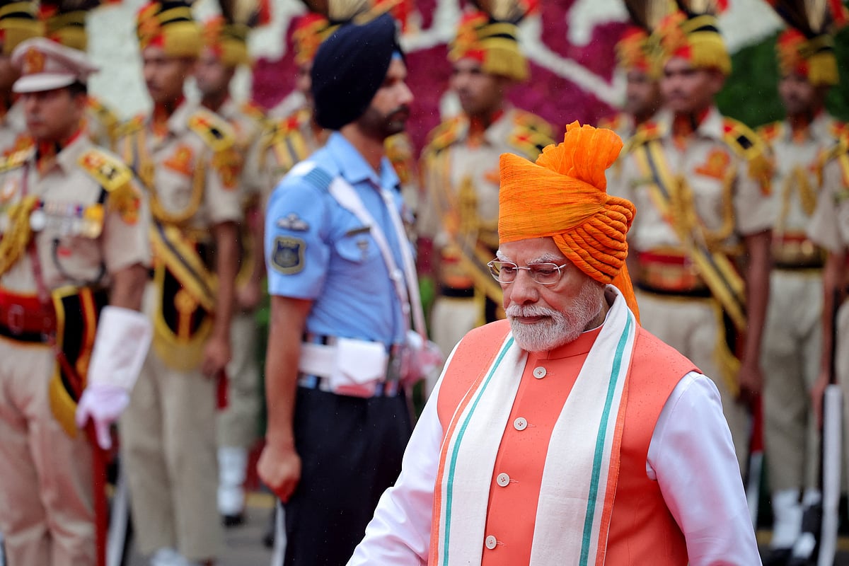 ভারতের স্বাধীনতা দিবসের অনুষ্ঠানে মোদি কাশ্মীরকে পূর্ণাঙ্গ রাজ্যের মর্যাদা ফিরিয়ে দেওয়ার বিষয়ে কিছু বলেননি। ১৫ আগস্ট, নয়াদিল্লি