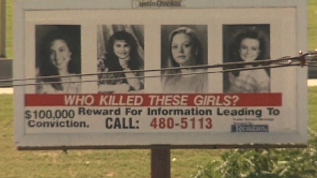 ‘দ্য ইয়োগার্ট শপ মার্ডারস’ তথ্যচিত্রের দৃশ্য। আইএমডিবি