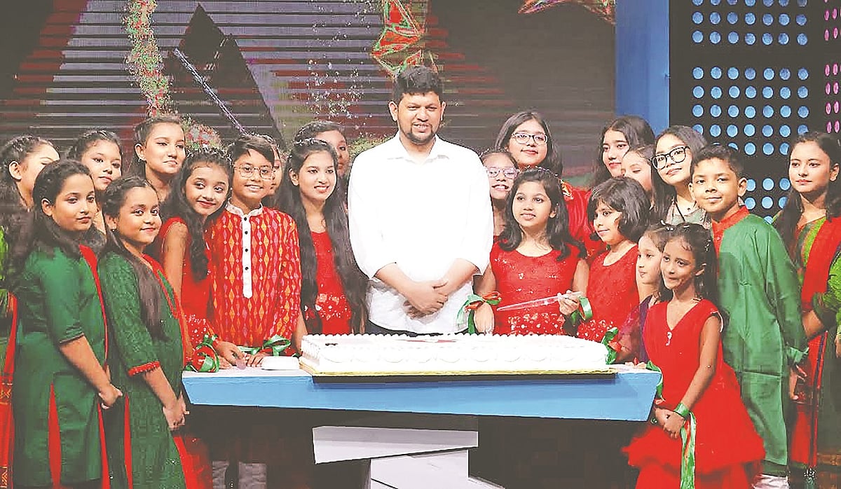 গতকাল শিশু-কিশোরদের প্রতিভা অন্বেষণ প্রতিযোগিতা ‘নতুন কুঁড়ি ২০২৫’–এর উদ্বোধন অনুষ্ঠানে প্রধান অতিথি হিসেবে উপস্থিত ছিলেন তথ্য উপদেষ্টা মাহফুজ আলম।