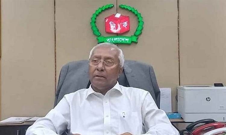 নির্বাচন কমিশনের (ইসি) সিনিয়র সচিব আখতার আহমেদ