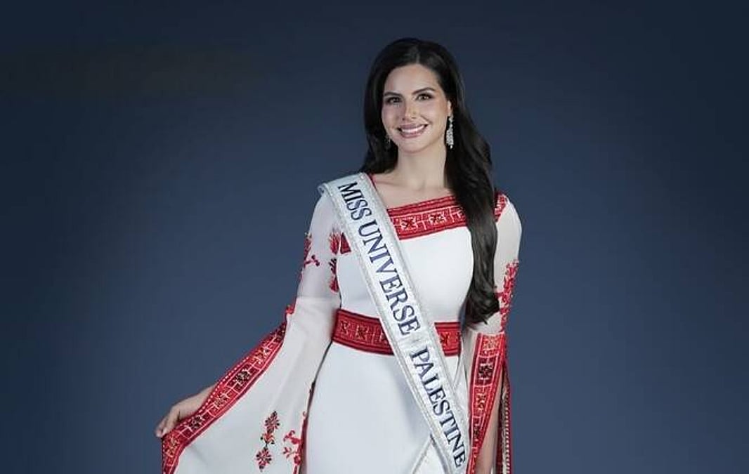 Shortsalar orqali korinadi Nastya Volochkova jinsiy aloqa