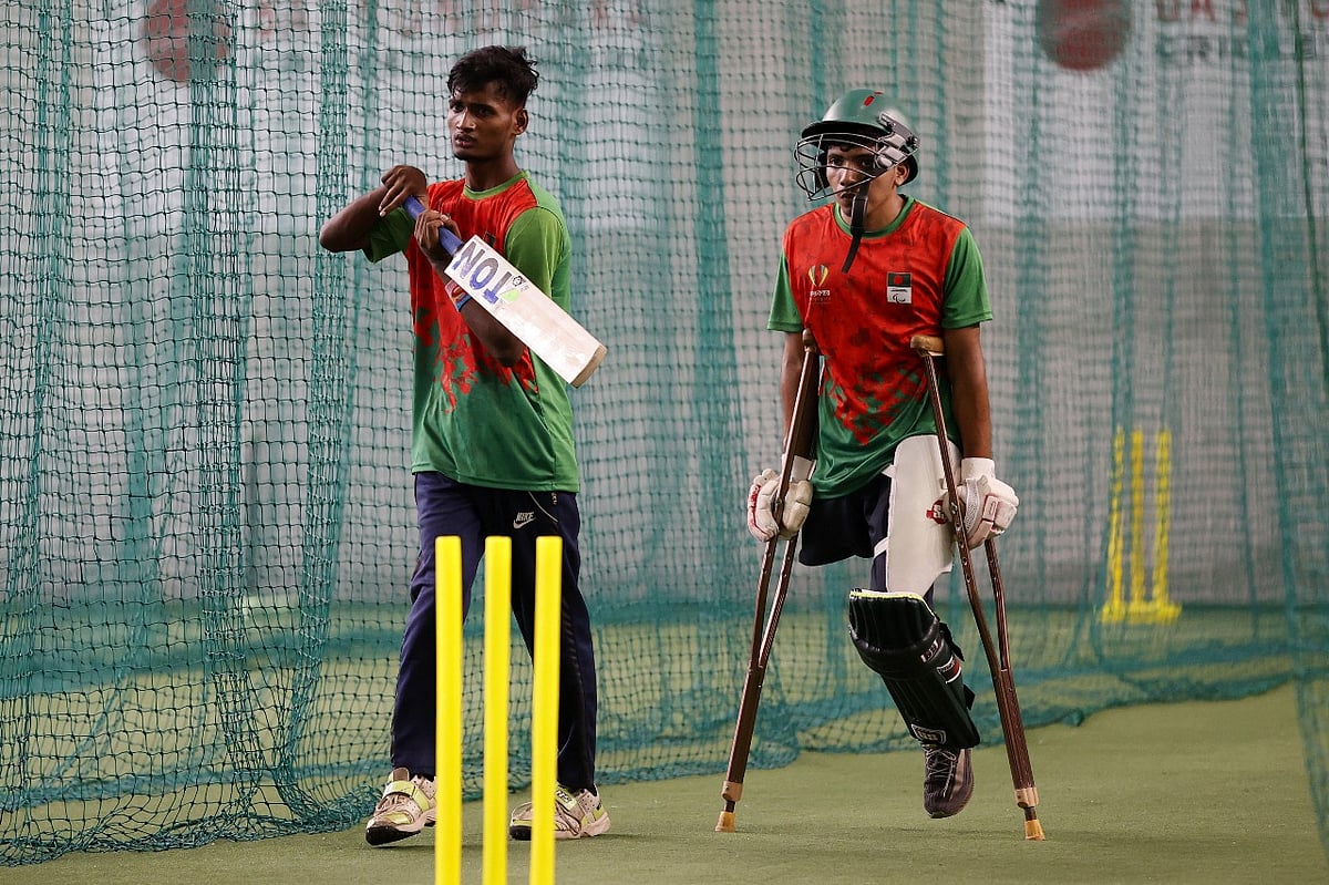 কোনো প্রতিবন্ধকতাই থমকে দিতে পারেনি তাঁদের