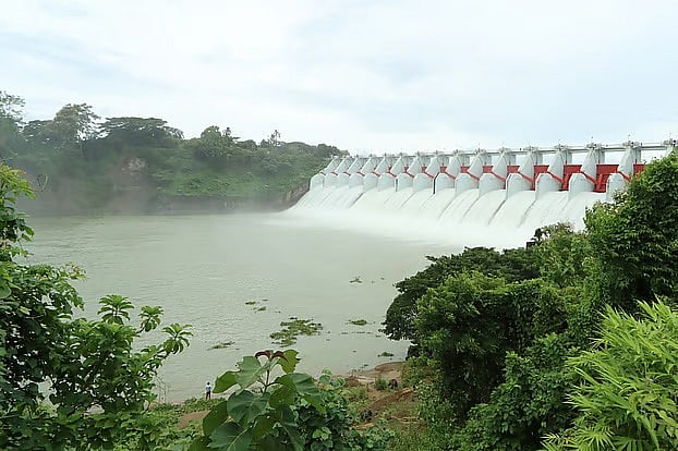 পানি বাড়ায় খুলে দেওয়া হয়েছে কাপ্তাই হ্রদের বাঁধ