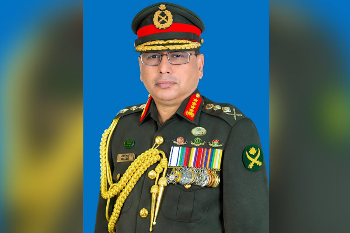 সেনাবাহিনী প্রধান জেনারেল ওয়াকার-উজ-জামান