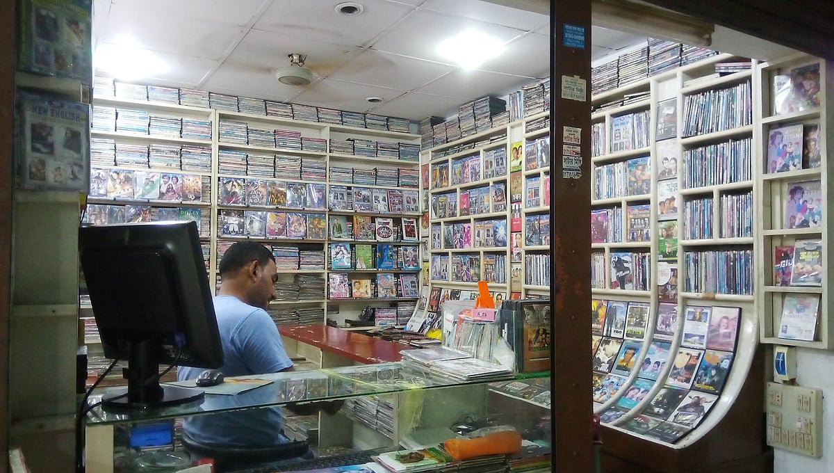 তারেক আহমদের ‘ডিভিডি গ্যালারি’