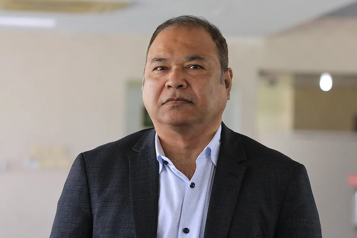 প্রধান নির্বাচক গাজী আশরাফ হোসেন।