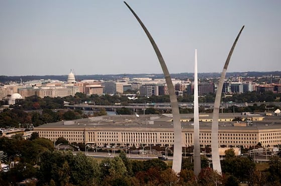 যুক্তরাষ্ট্রের ভার্জিনিয়ায় পেন্টাগন ভবন