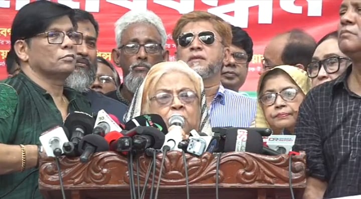 জাতীয়তাবাদী সামাজিক সাংস্কৃতিক সংস্থা (জাসাস) আয়োজিত সংবাদ সম্মেলনে বক্তব্য দেন বিএনপির জাতীয় স্থায়ী কমিটির সদস্য সেলিমা রহমান। আজ মঙ্গলবার জাতীয় প্রেসক্লাবের সামনে