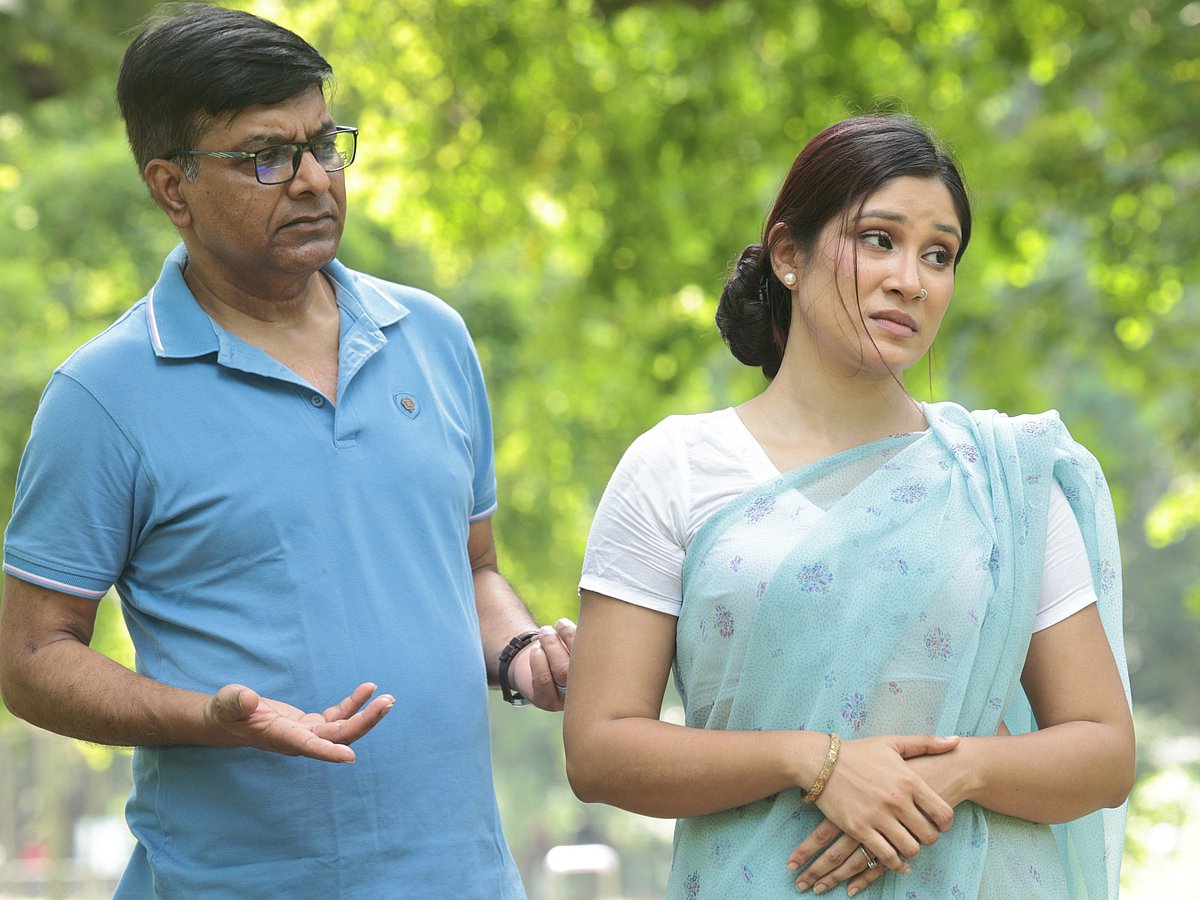 বিয়ের পর বয়সের কারণে দম্পতিরা শারীরিকভাবে নানা রকম চাপের মধ্যে পড়েন