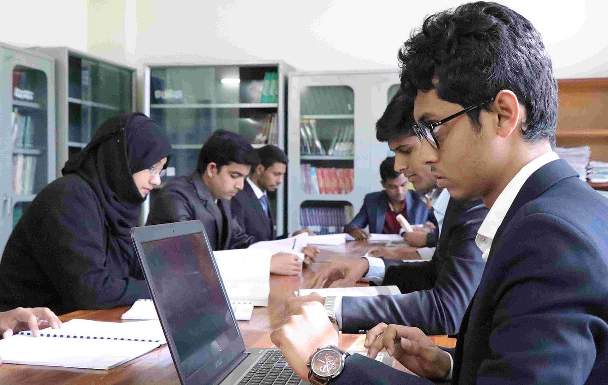 রাজশাহী বিশ্ববিদ্যালয়ের আইবিএতে এমবিএ করতে চাইলে স্বীকৃত পাবলিক ও প্রাইভেট বিশ্ববিদ্যালয় থেকে বিবিএ স্নাতক হতে হবে