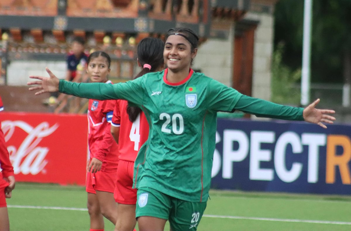 হ্যাটট্রিক করেছেন সৌরভী আকন্দ