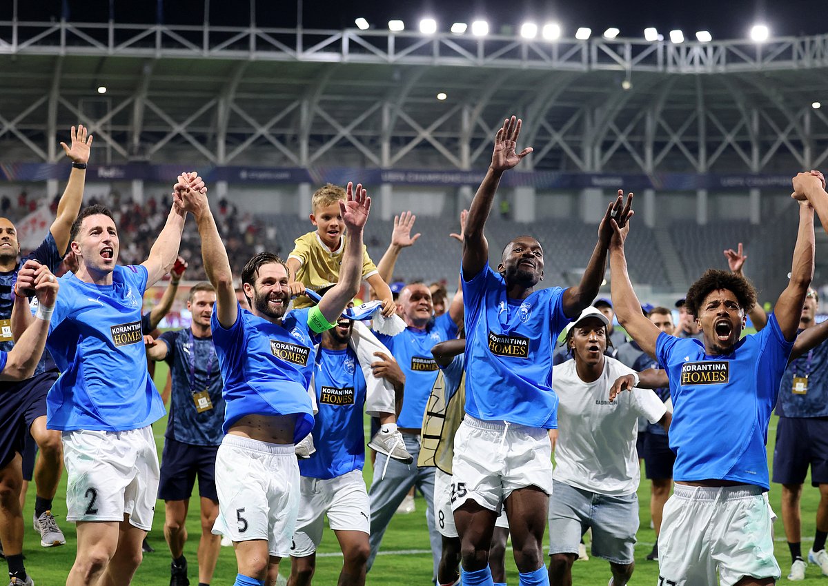 চ্যাম্পিয়নস লিগে জায়গা নিশ্চিত করে পাফোসের উদ্‌যাপন