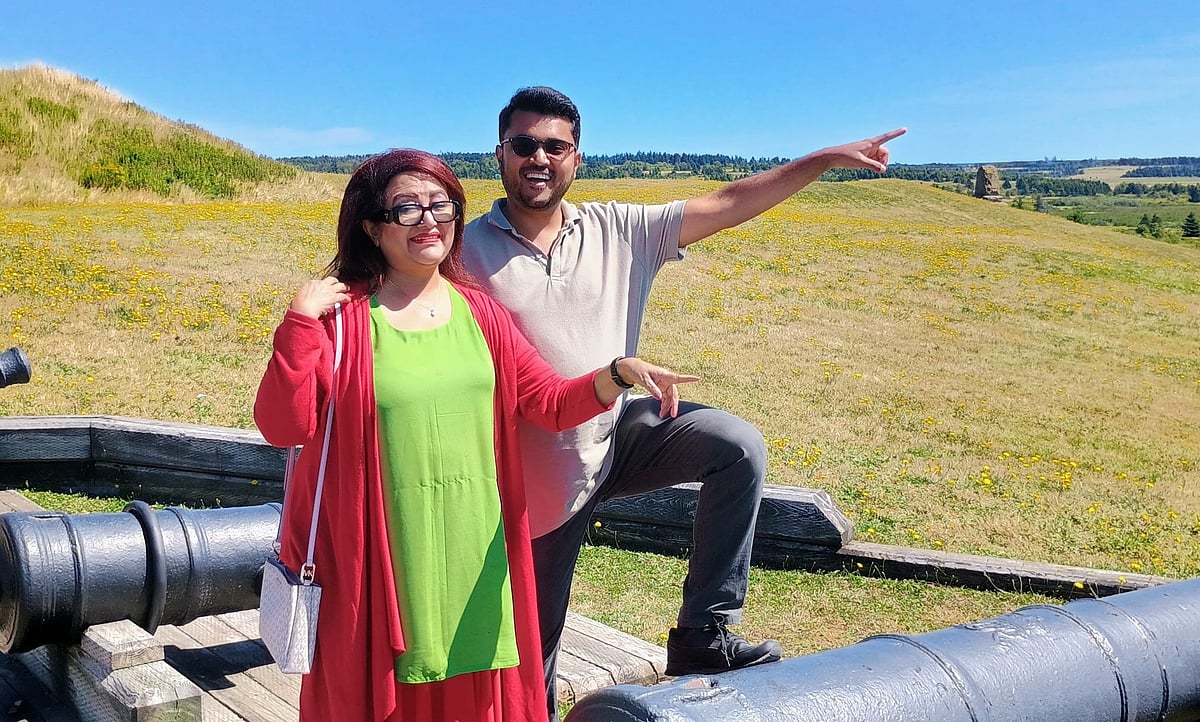 ছেলে অনিকের সঙ্গে মা ববিতা