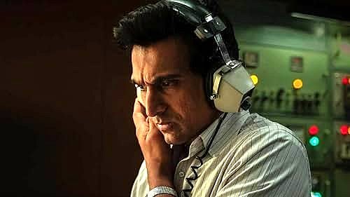 ‘সারে জাহাঁ সে আচ্ছা’র দৃশ্য। নেটফ্লিক্স