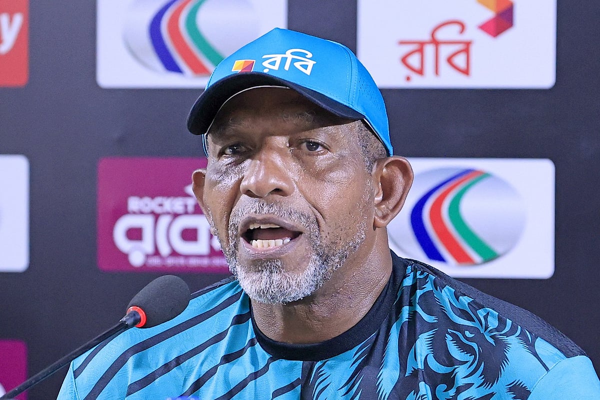 বাংলাদেশ দলের কোচ ফিল সিমন্স