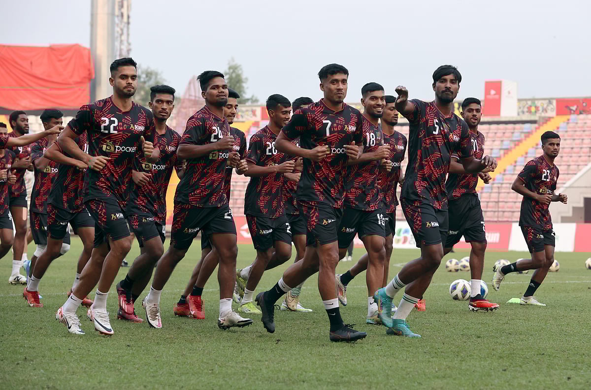 অনুশীলনে বসুন্ধরা কিংসের খেলোয়াড়েরা। ছবিটি ২০২৪ সালের ২১ নভেম্বর কিংস অ্যারেনায় তোলা