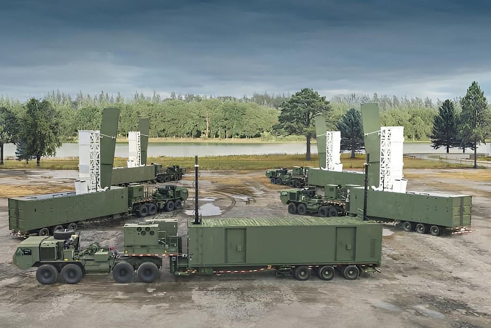 Үлкен мүшесі бар жас транниктер Үлкен мүшесі бар жас транниктер