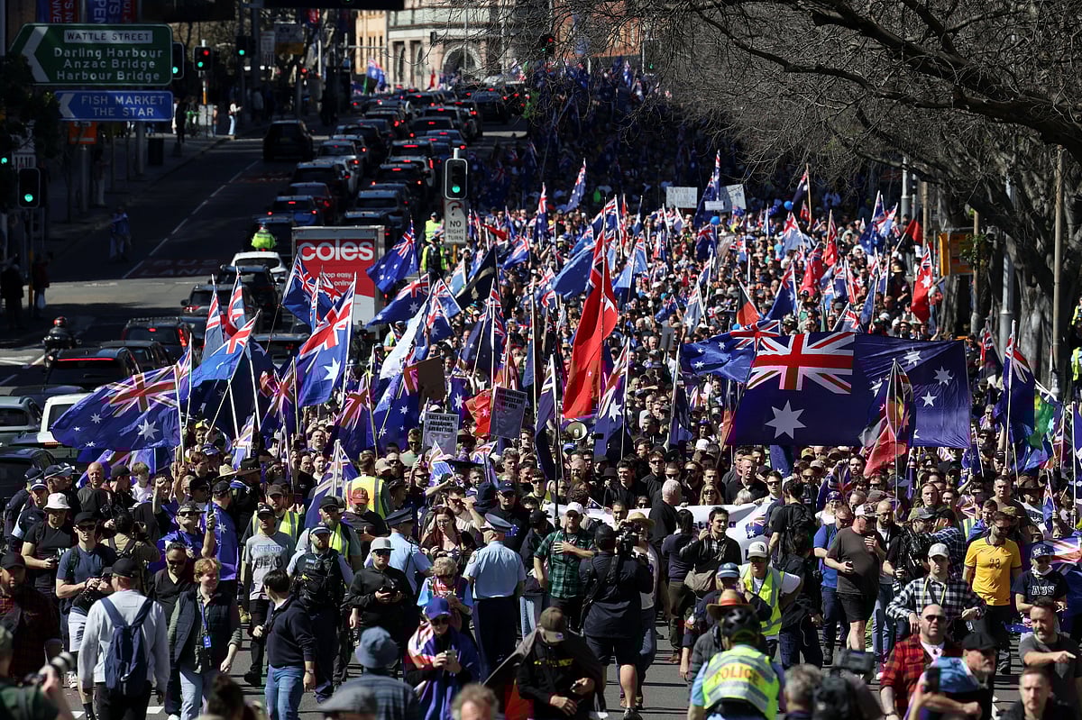 অস্ট্রেলিয়ার সিডনিতে অভিবাসনবিরোধী বড় সমাবেশ অনুষ্ঠিত হয়েছে। অস্ট্রেলিয়া, ৩১ আগস্ট