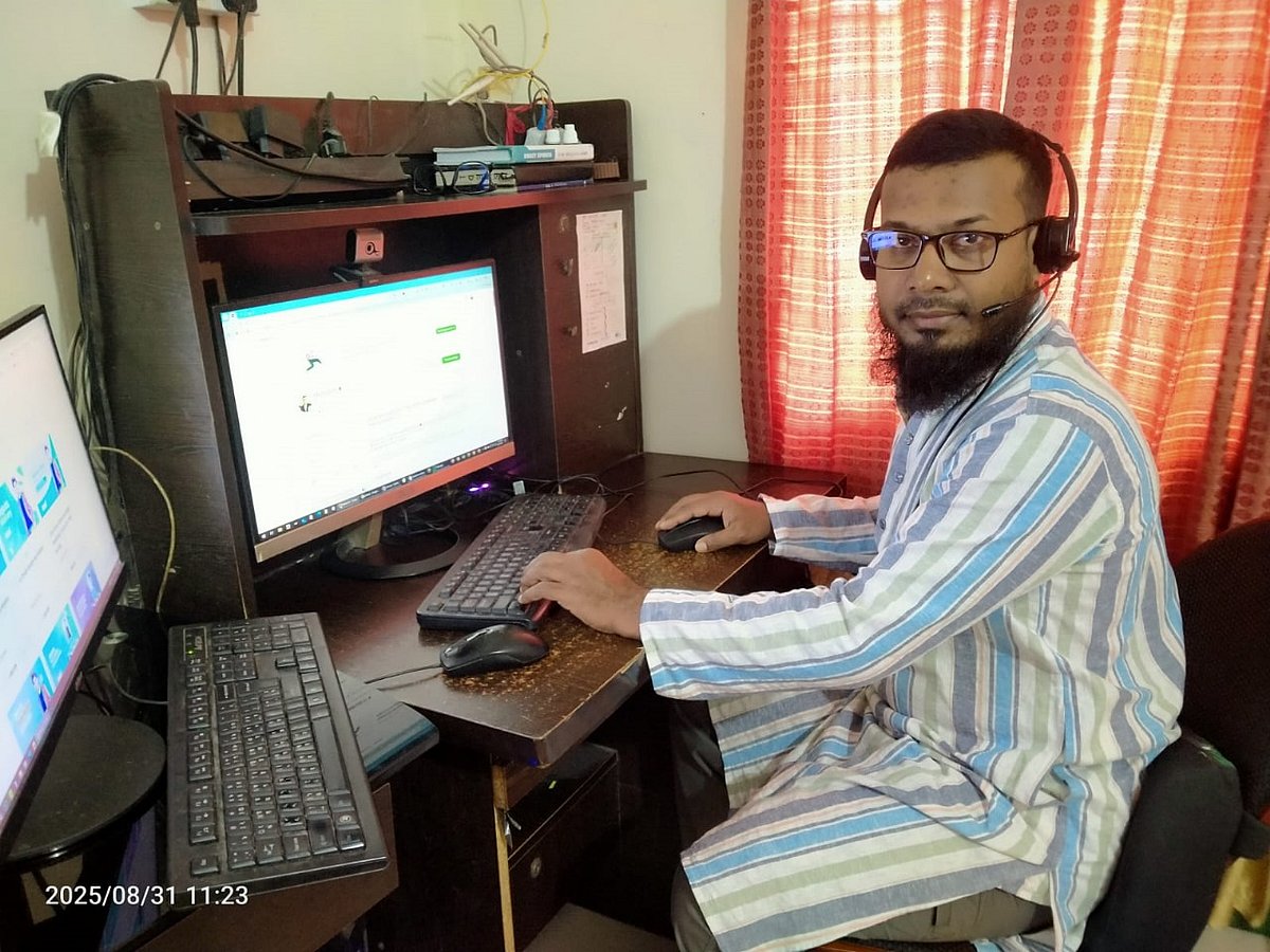 যশোরে বসে ফ্রিল্যান্সিংয়ের কাজ করেন মেহেদী