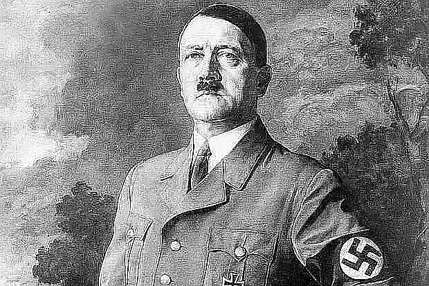 ১৯৩৯ সালে প্রতিবেশী দেশ পোল্যান্ড আক্রমণের মধ্য দিয়ে অ্যাডলফ হিটলার দ্বিতীয় বিশ্বযুদ্ধ শুরু করেছিলেন