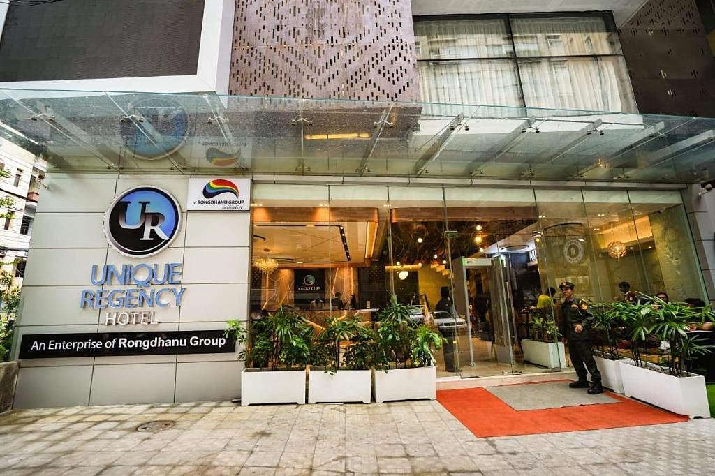 রাজধানীর বনানীতে রংধনু গ্রুপের মালিকানাধীন ‘ইউনিক রিজেন্সি’ হোটেল জব্দ করেছে পুলিশের অপরাধ তদন্ত বিভাগ (সিআইডি)