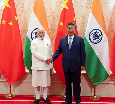 এসসিও সম্মেলনের ফাঁকে রোববার বৈঠক করেন ভারতের প্রধানমন্ত্রী নরেন্দ্র মোদি ও চীনের প্রেসিডেন্ট সি চিন পিং