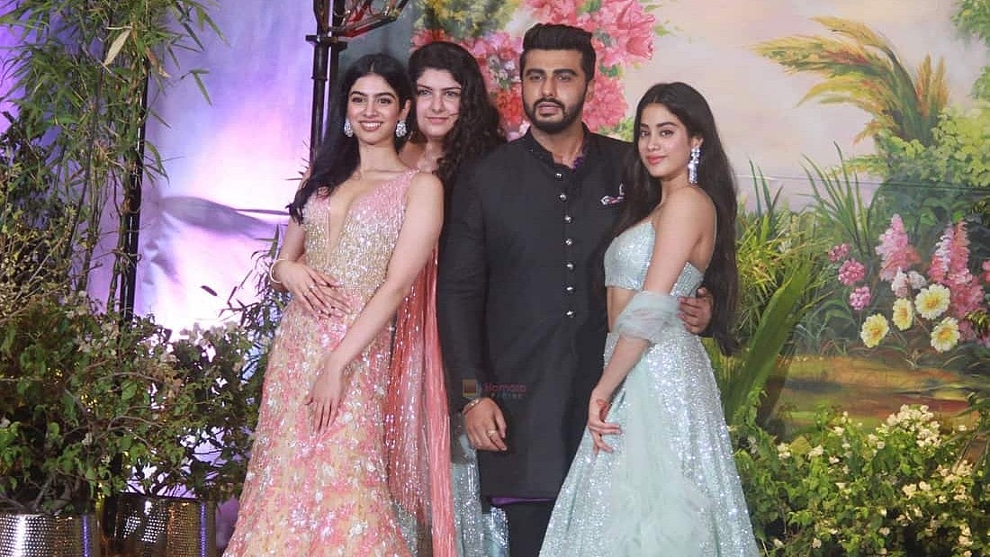 খুশি, অংশুলা, অর্জুন ও জাহ্নবী কাপুর। ইনস্টাগ্রাম থেকে