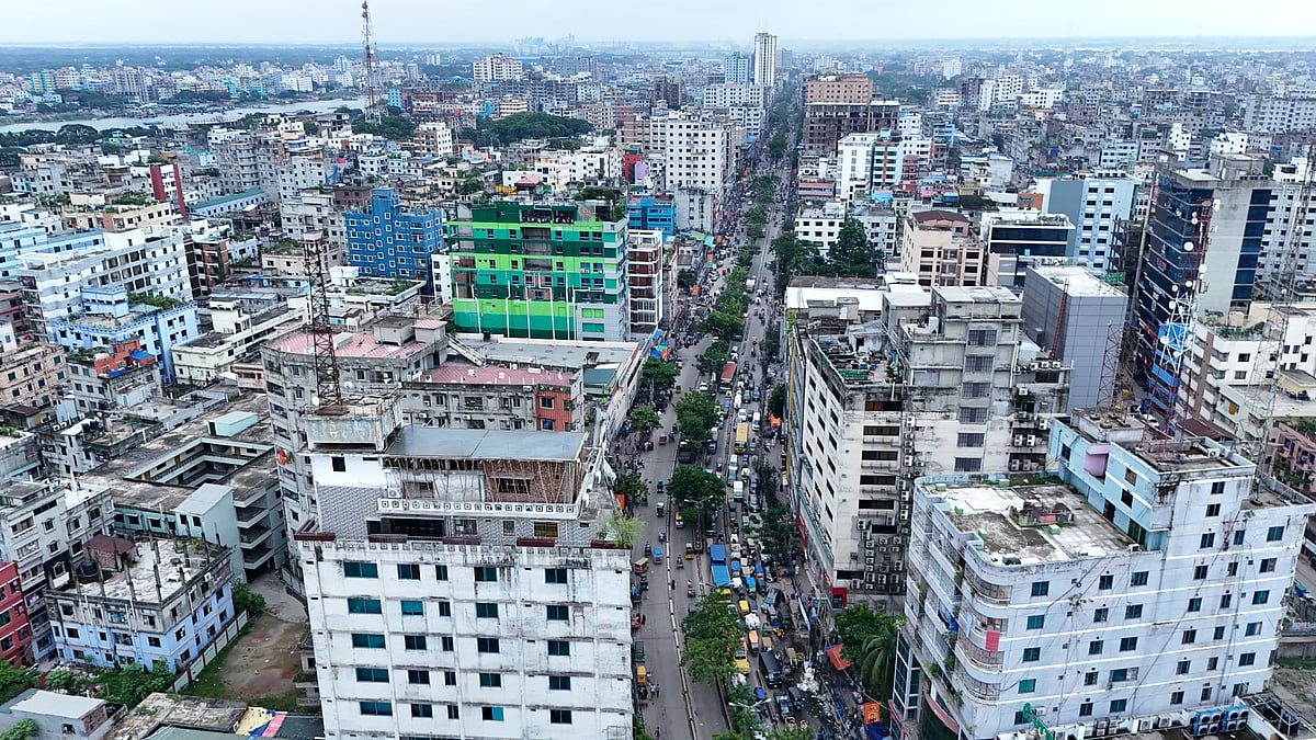 সময়ের পরিক্রমায় বহুতল ভবনের সংখ্যা বাড়ছে