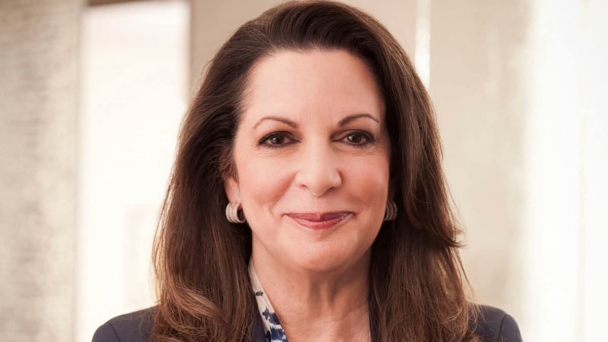 জুলিয়া স্টুয়ার্ট