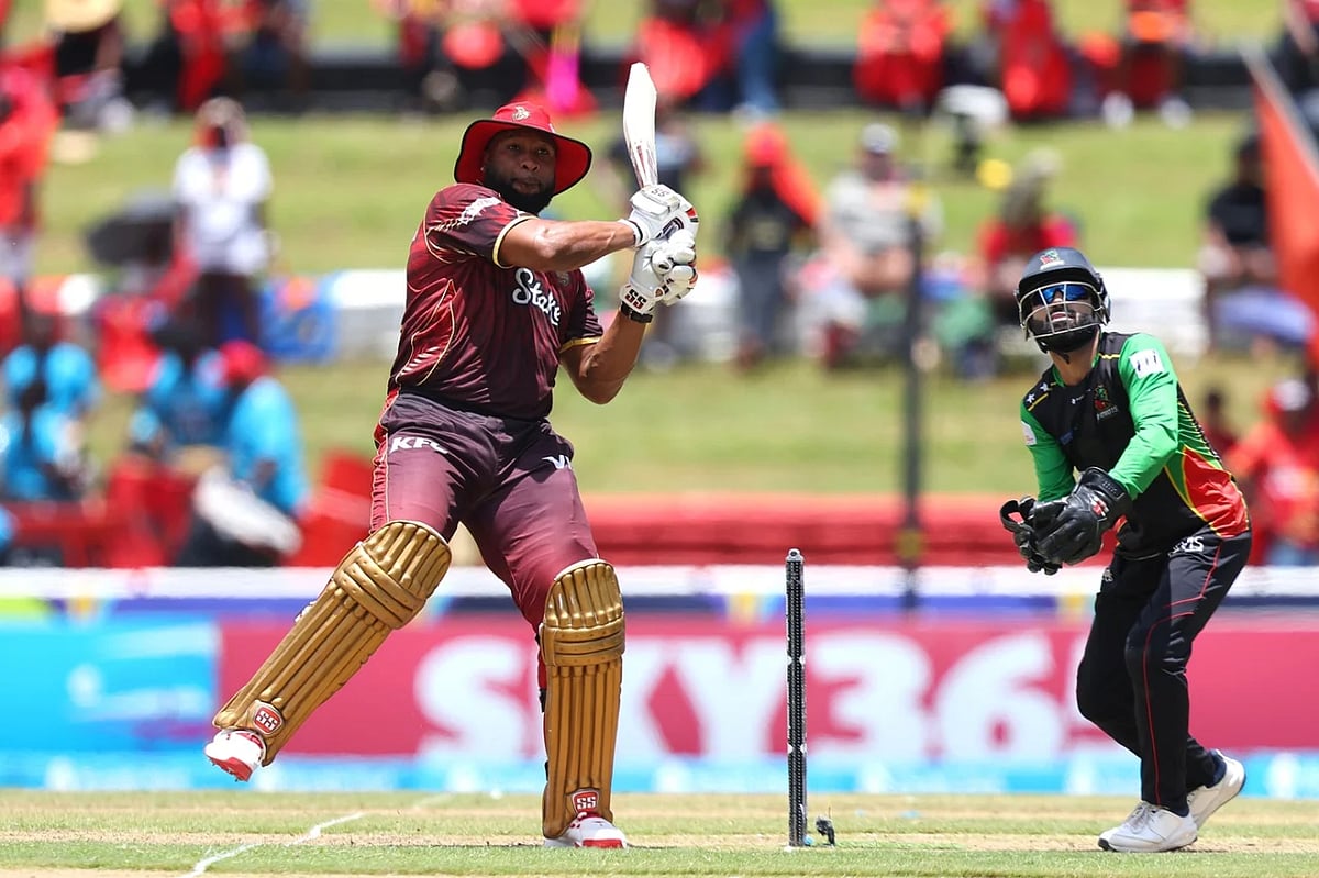 ৬৫ রানের ইনিংস খেলেছেন পোলার্ড।