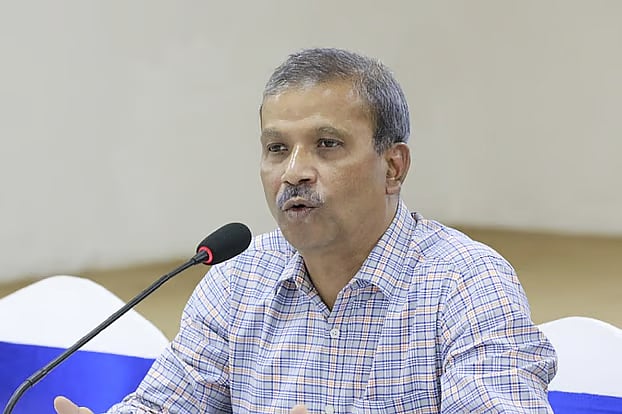 আইন উপদেষ্টা আসিফ নজরুল