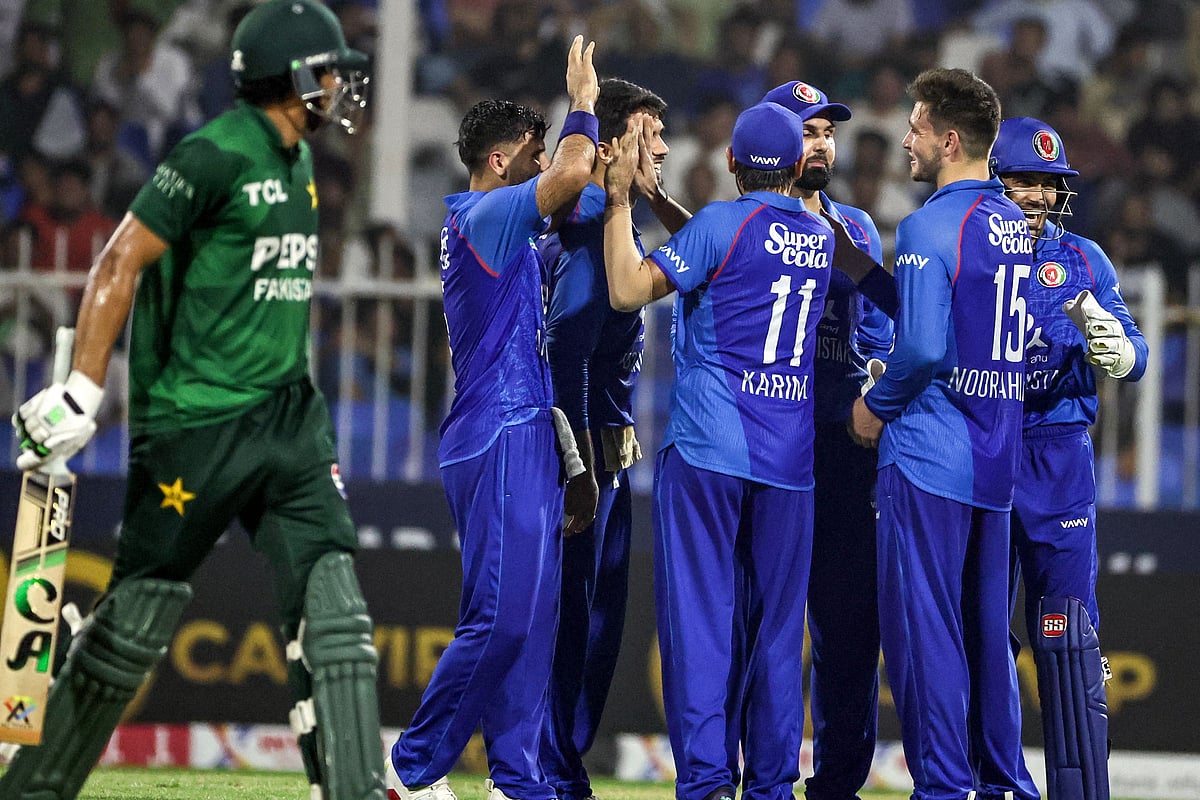 পাকিস্তানকে ১৮ রানে হারিয়েছে আফগানিস্তান। আজ শারজা ক্রিকেট স্টেডিয়ামে