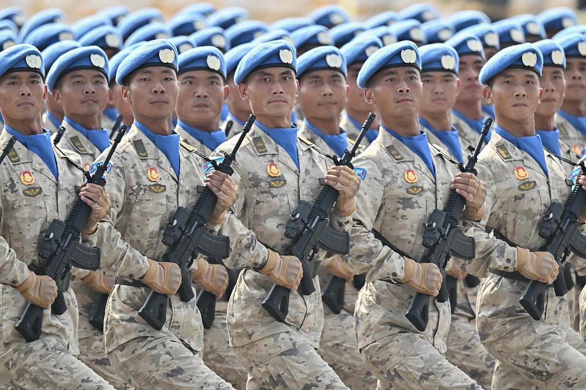 দ্বিতীয় বিশ্বযুদ্ধের অবসান ও জাপানের বিরুদ্ধে জয়ের ৮০ বছর পূর্তি উপলক্ষে চীনের সামরিক মহড়া। তিয়েনআনমেন স্কয়ার, ৩ সেপ্টেম্বর ২০২৫