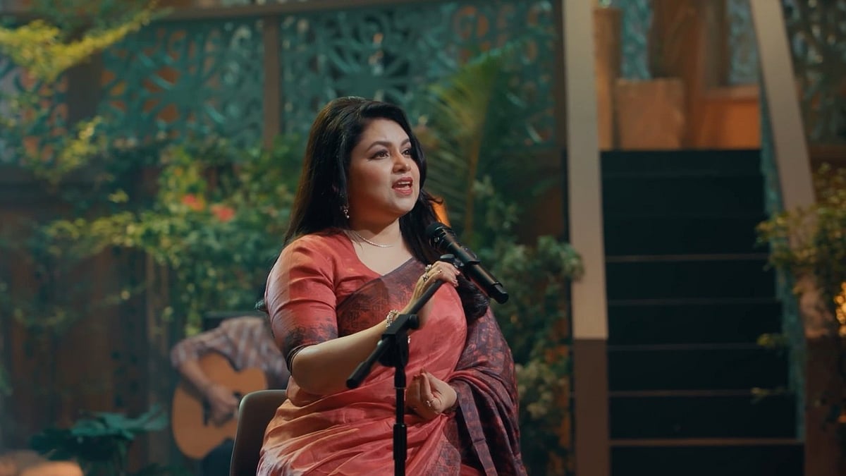 ‘মহানায়কের গান’–এর দ্বিতীয় মৌসুমের রেকর্ডিংয়ে তাহ্সিন ফারজানা তিলোত্তমা। ছবি: আয়োজকদের সৌজন্যে