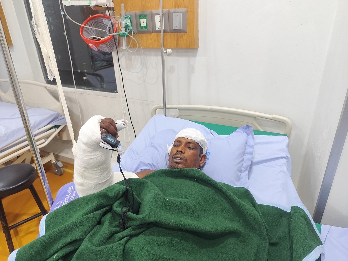 সফল অস্ত্রোপচারের পর নজির আহমেদ এখন হাতে অনুভূতি পাচ্ছেন। আজ বৃহস্পতিবার সকালে কুমিল্লার কান্দিরপাড় নজরুল অ্যাভিনিউ এলাকার কুমিল্লা ট্রমা সেন্টারে