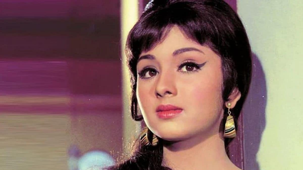 লীনা চন্দ্রাভারকর। আইএমডিবি