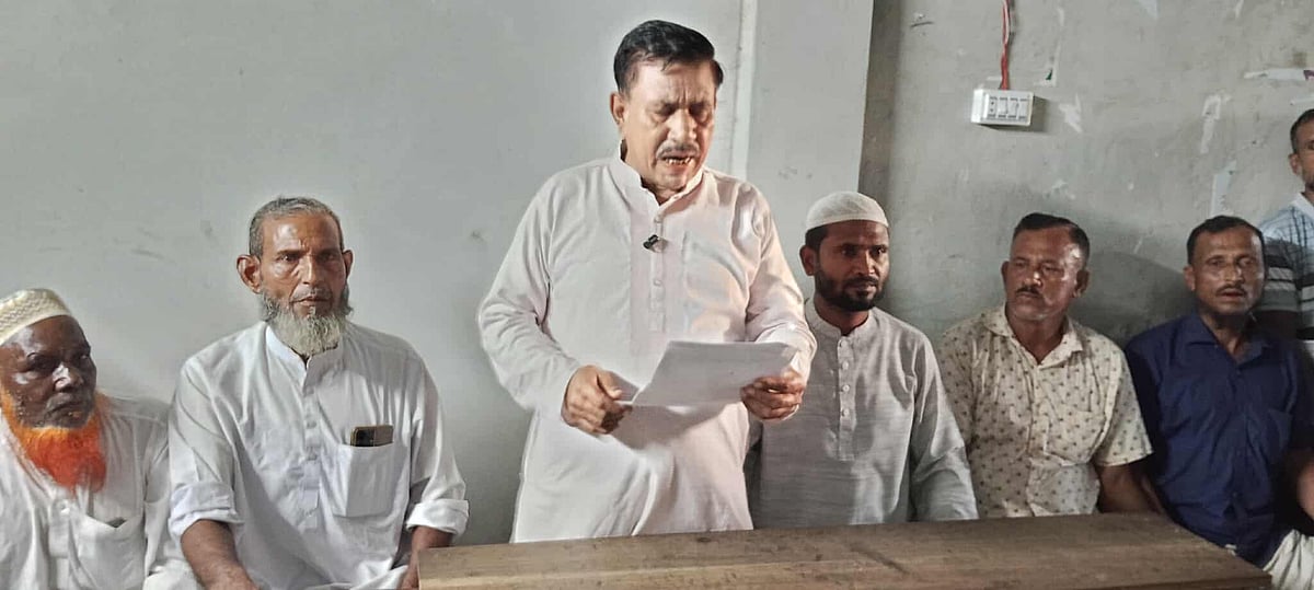 ফরিদপুরের সালথায় সংবাদ সম্মেলন করে আওয়ামী লীগ ত্যাগের ঘোষণা দেন উপজেলা আওয়ামী লীগের যুব ও ক্রীড়াবিষয়ক সম্পাদক নূরুদ্দিন মাতুব্বর। গত বুধবার বিকেলে উপজেলার গট্টি ইউনিয়নের মাদ্রাসা গট্টি মোড় এলাকার একটি দোকানে