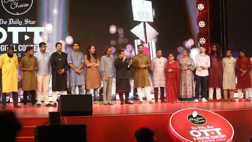 টিম ‘সিনপাট’। ছবি : দ্য ডেইলি স্টারের সৌজন্যে