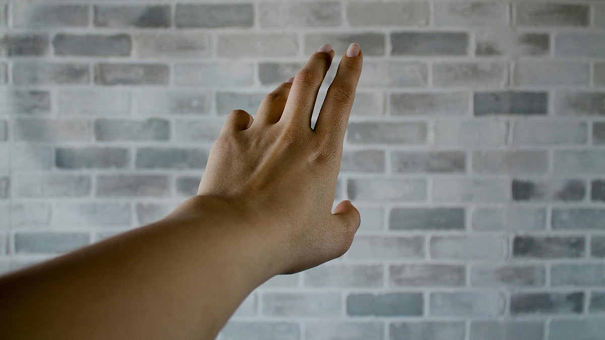 প্রতিটি বাড়িতেই এমন কিছু জিনিস থাকে, যা অনুমতি ছাড়া স্পর্শ করা অনুচিত