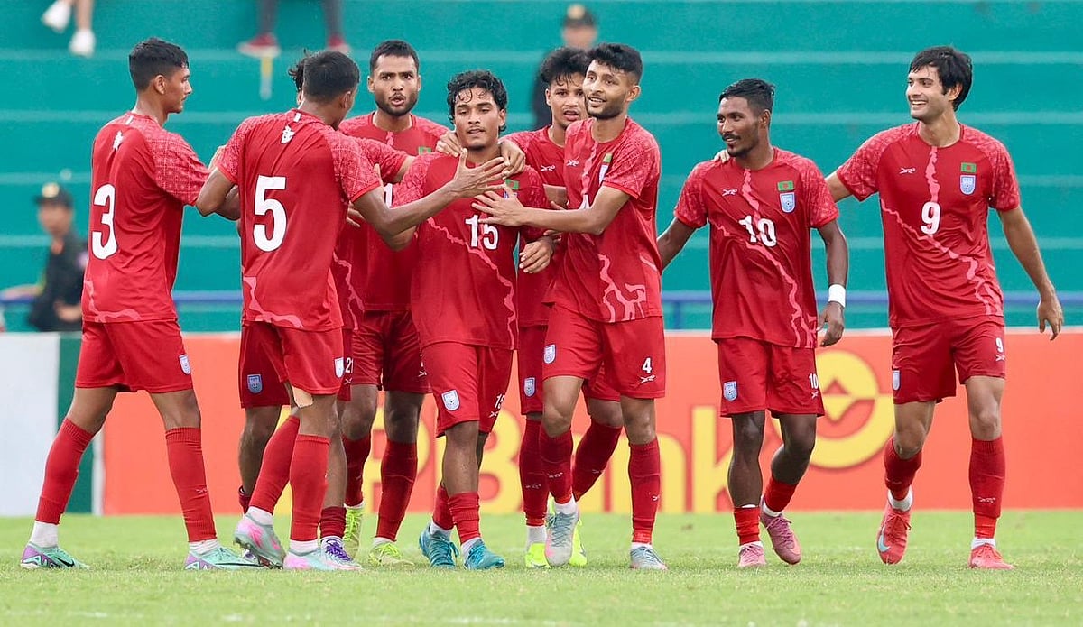 বাংলাদেশ অনূর্ধ্ব–২৩ দলের গোল উদ্‌যাপন। আজ ভিয়েত ট্রাই স্টেডিয়ামে