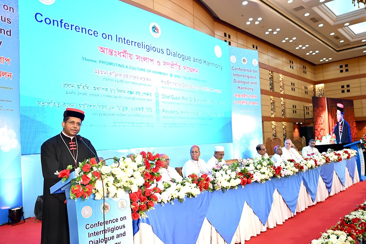 সম্মেলনের মূল সুর ‘গড়ে তুলি সম্প্রীতির সংস্কৃতি’র ওপর বক্তব্য দেন ভ্যাটিকানের আন্তধর্মীয় সংলাপবিষয়ক মন্ত্রণালয়ের প্রধান কার্ডিনাল জর্জ জাকোব কভোকাদ। আজ রাজধানীর বাংলাদেশ-চীন মৈত্রী সম্মেলন কেন্দ্রে