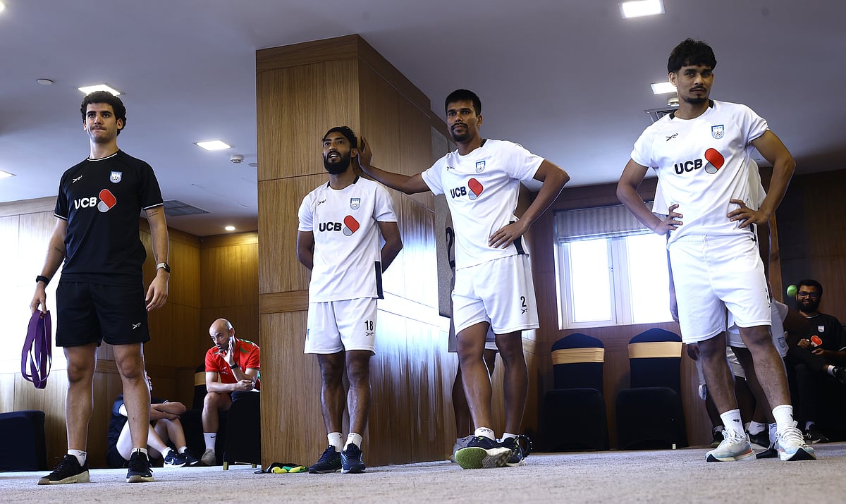 নেপালে হোটেলেই সময় কাটছে ফুটবলারদের