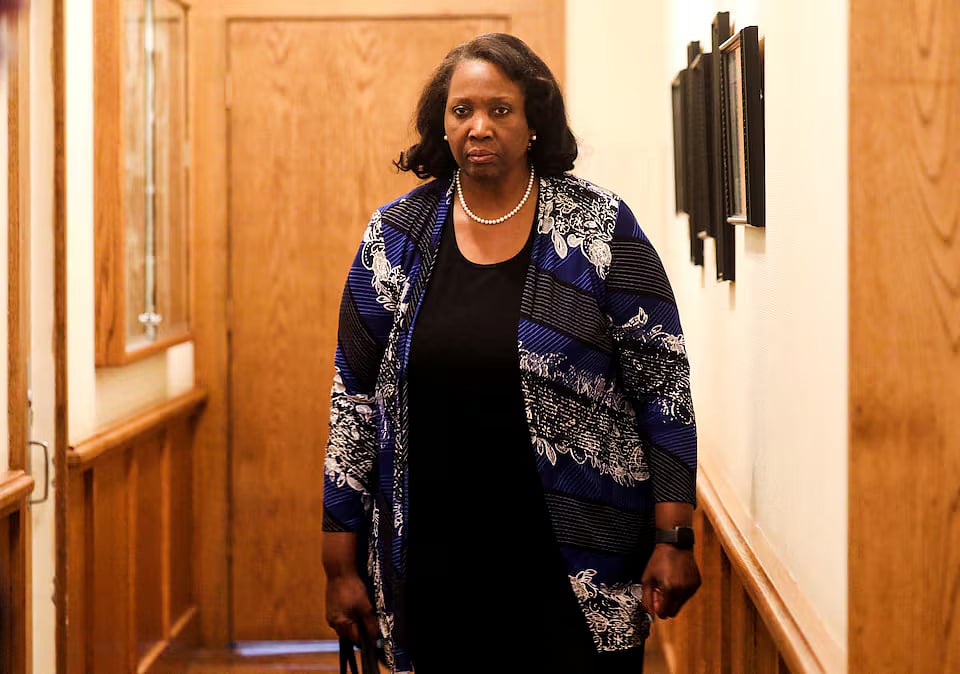 চলতি বছরের জ্যাকসন হোল অর্থনৈতিক সম্মেলনে অংশ নেন ফেডারেল রিজার্ভের গভর্নর লিসা কুক। যুক্তরাষ্ট্রের ওয়াইওমিং অঙ্গরাজ্যের জ্যাকসন হোলে গত ২৩ আগস্ট ফেডারেল রিজার্ভ ব্যাংক অব কানসাস সিটি এ সম্মেলন আয়োজন করে