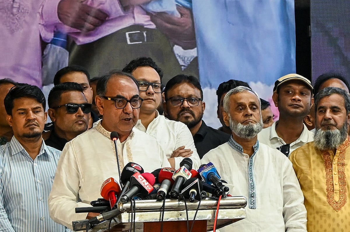 বিএনপির ভাইস চেয়ারম্যান আবদুল্লাহ আল নোমানের স্মরণ সভায় বক্তব্য দেন স্থায়ী কমিটির সদস্য মির্জা আব্বাস। আজ বিকেলে চট্টগ্রাম নগরের একটি কমিউনিটি সেন্টারে